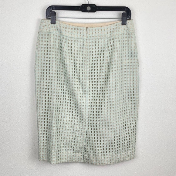 Ann Taylor eyelet lace pencil skirt - Picture 3 of 5